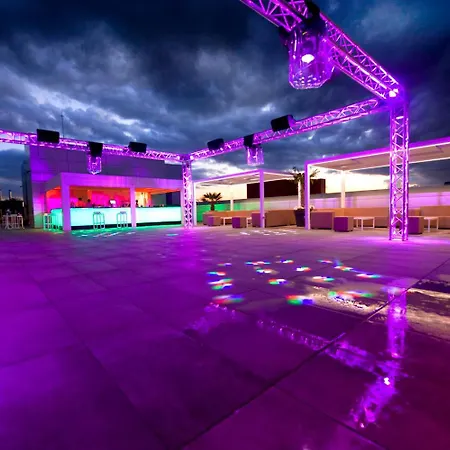 & Ciudad De ホテル 4*