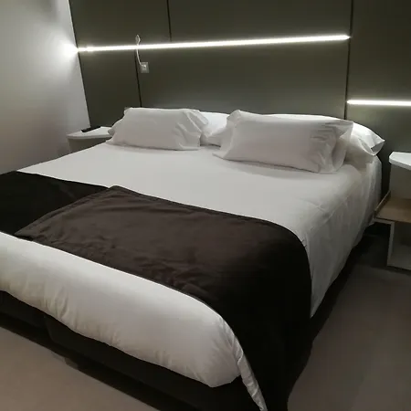 & Ciudad De ホテル