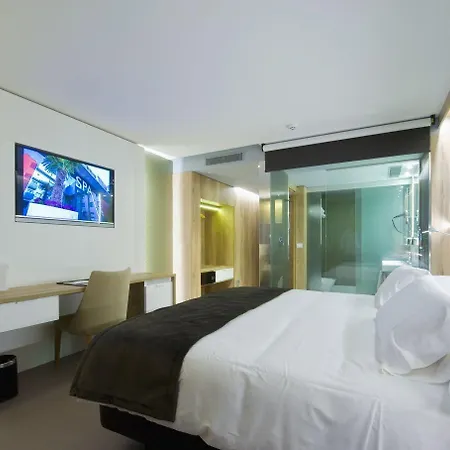 & Ciudad De Szálloda 4*