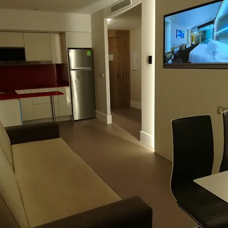 ホテル & Ciudad De 4*