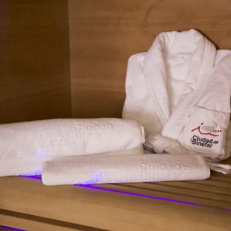 & Ciudad De Szálloda 4*