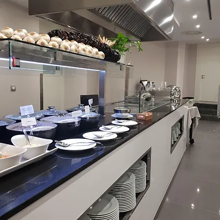 ホテル & Ciudad De Binéfar