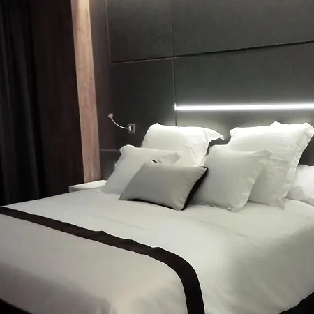 & Ciudad De 4* Binéfar