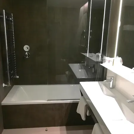 Hotel & Ciudad De Binéfar