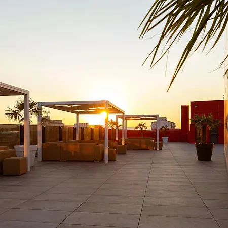 Hotel & Ciudad De 4*