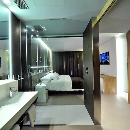 & Ciudad De Hotell Binéfar