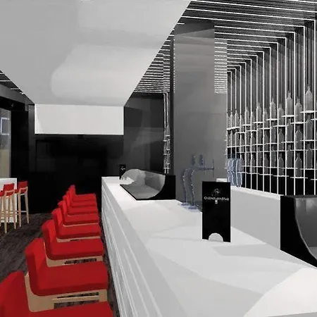 Hotel & Ciudad De 4*