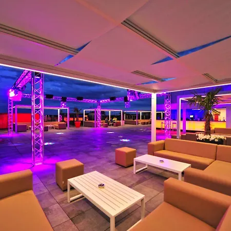 & Ciudad De ホテル 4*