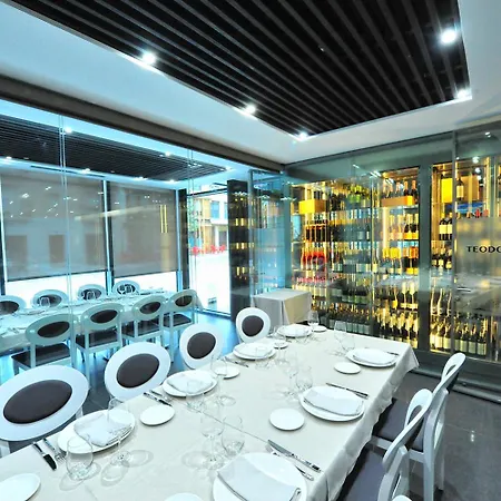 Hotel & Ciudad De 4*