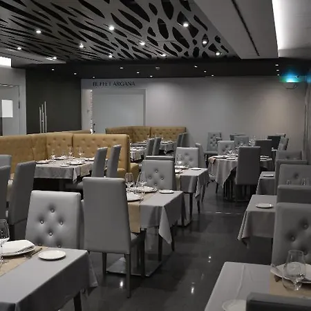 & Ciudad De Szálloda 4*