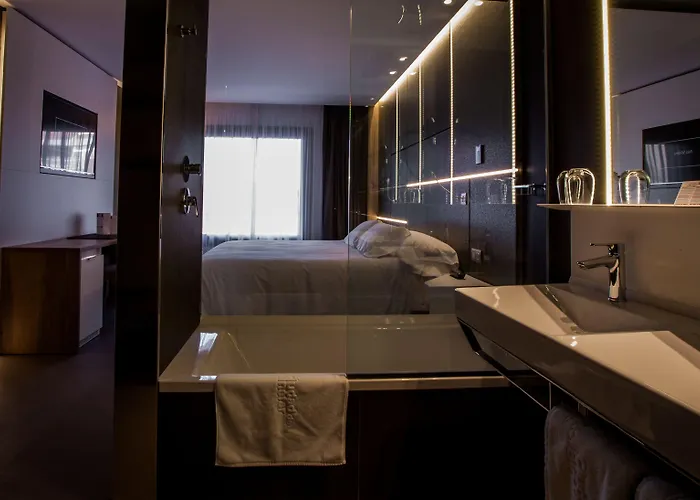 & Ciudad De Hotel Binefar