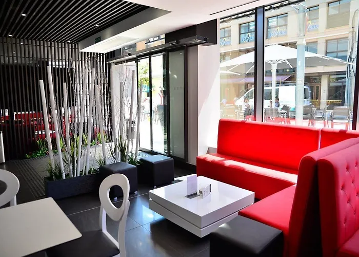 & Ciudad De Hotel 4*